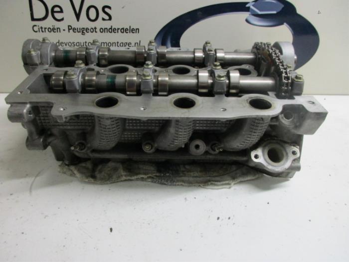 Cylinder head Peugeot 407 - 0200FS UHZ