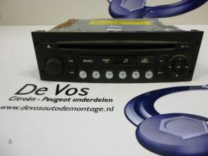 Usados Reproductor de CD y radio Fiat Scudo (270) 2.0 D Multijet Precio € 100,00 Norma de margen ofrecido por De Vos Autodemontagebedrijf