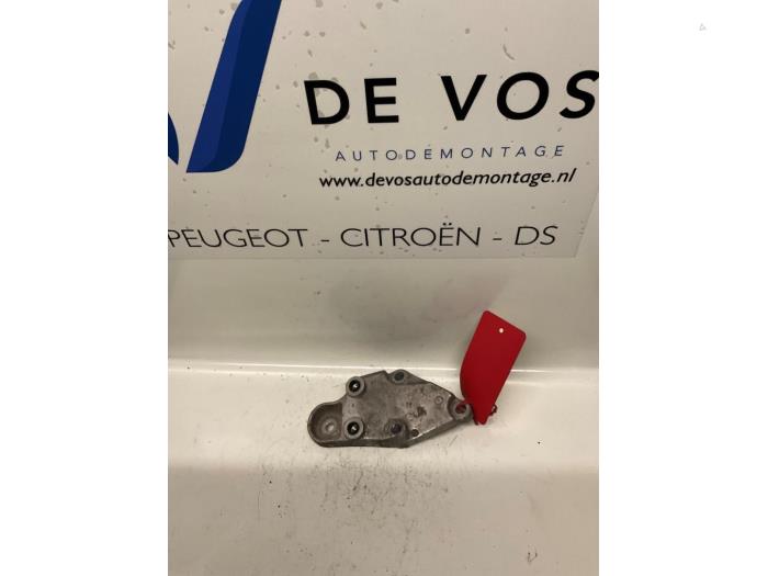Used Engine mount Fiat Scudo (220Z) 1.9 D Price € 35,00 Margin scheme offered by De Vos Onderdelen