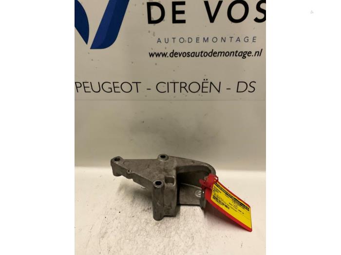 Used Engine mount Peugeot 607 (9D/U) 2.9 V6 24V Price € 35,00 Margin scheme offered by De Vos Onderdelen