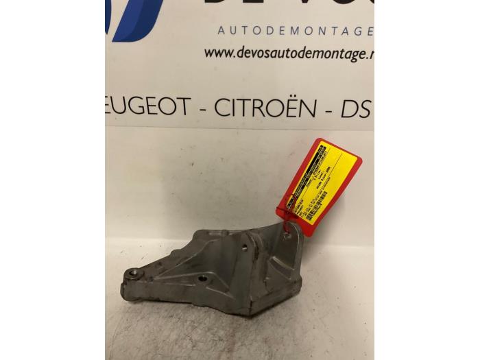 Usagé Support moteur Peugeot 807 2.0 16V Prix € 25,00 Règlement à la marge proposé par De Vos Onderdelen