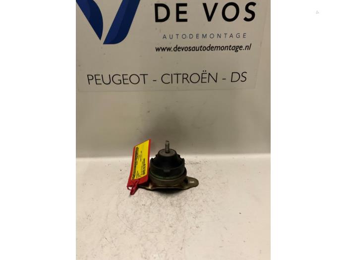 Used Engine mount Peugeot 407 Price € 20,00 Margin scheme offered by De Vos Onderdelen