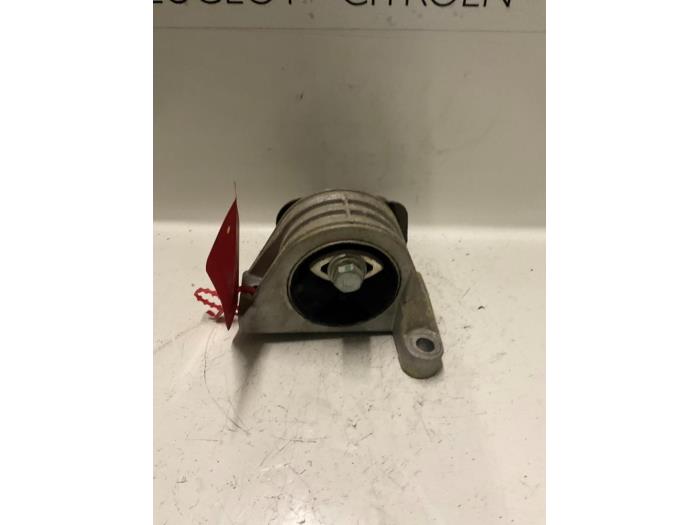 Used Engine mount Peugeot Boxer (244) 2.2 HDi Price € 45,00 Margin scheme offered by De Vos Onderdelen