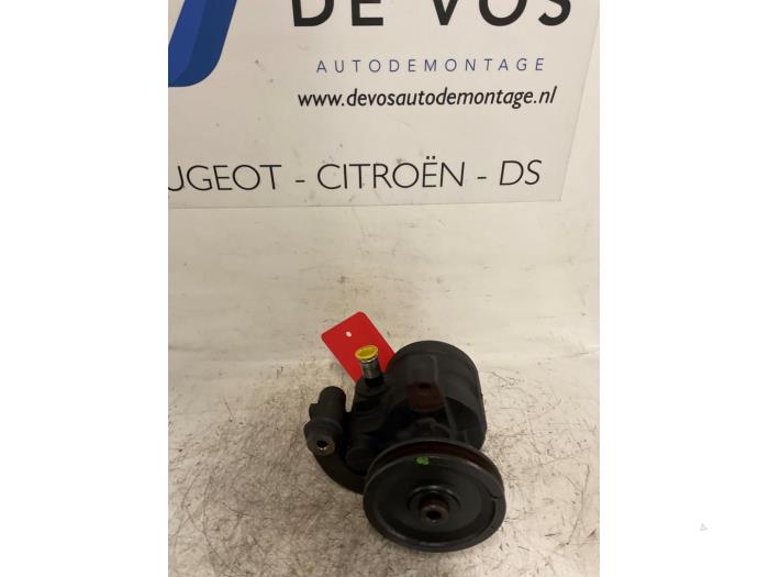 Usagé Pompe de direction Peugeot 605 (6B) 2.0 SRTi/SRVi Turbo Prix € 115,00 Règlement à la marge proposé par De Vos Onderdelen