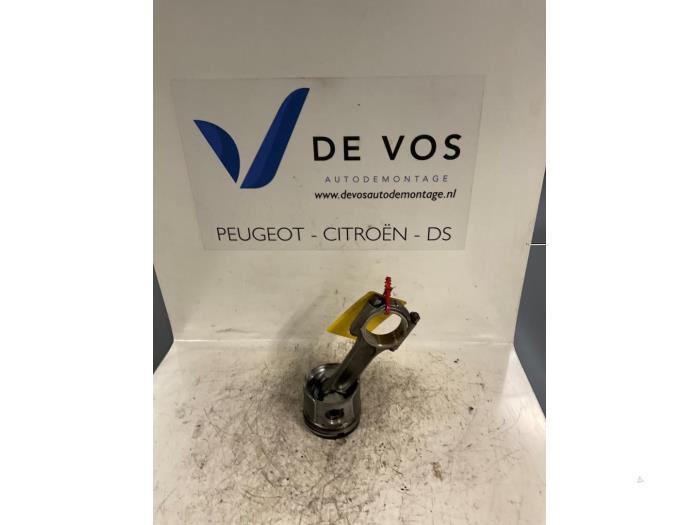 Used Piston Citroen Jumper (U5) 2.0 HDi Price € 115,00 Margin scheme offered by De Vos Onderdelen