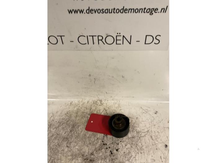 Usados Rodillo tensor correa múltiple Citroen Jumpy (G9) 1.6 HDI 16V Precio € 20,00 Norma de margen ofrecido por De Vos Onderdelen