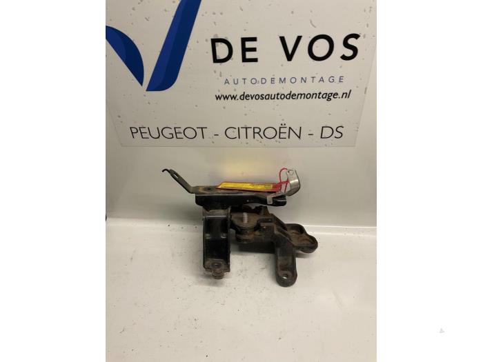 Used Engine mount Citroen C1 1.0 12V Price € 35,00 Margin scheme offered by De Vos Onderdelen