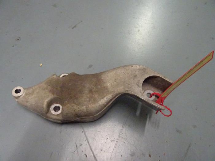 Used Engine mount Peugeot 306 (7A/C/S) 1.6i XR,XT,ST Price € 25,00 Margin scheme offered by De Vos Onderdelen