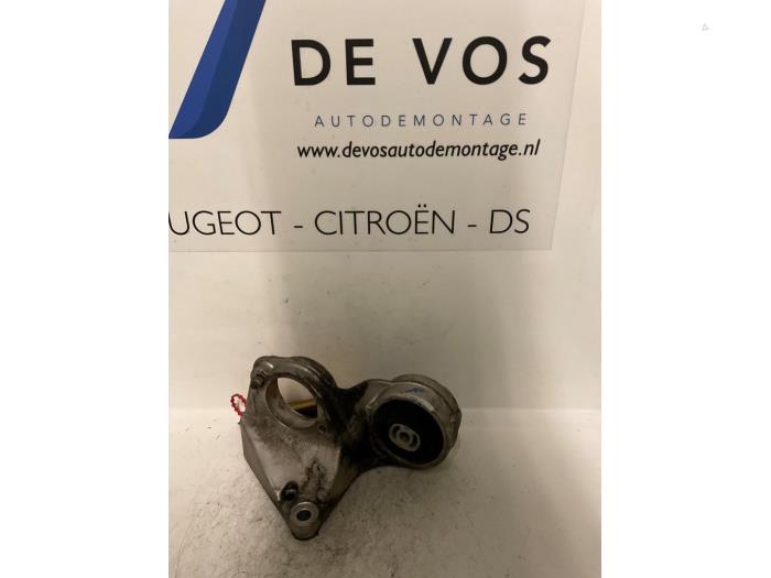 Used Engine mount Peugeot 806 Price € 45,00 Margin scheme offered by De Vos Onderdelen