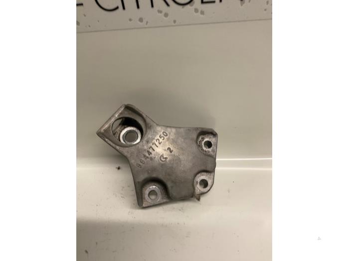 Used Engine mount Citroen Picasso Price € 15,00 Margin scheme offered by De Vos Onderdelen