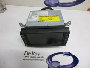 Używane Radioodtwarzacz CD Citroen C-Crosser Cena € 450,00 Procedura marży oferowane przez De Vos Autodemontagebedrijf