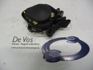 Used Rear seatbelt, right Peugeot 807 2.2 HDiF 16V Price € 35,00 Margin scheme offered by De Vos Autodemontagebedrijf