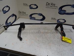 Gebrauchte Stoßstangenrahmen vorne Peugeot iOn Preis € 35,00 Margenregelung angeboten von De Vos Autodemontagebedrijf
