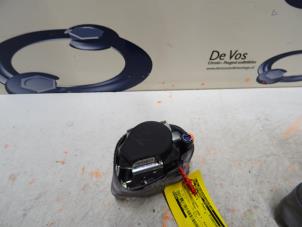 Used Seatbelt tensioner, right Peugeot 308 Price € 100,00 Margin scheme offered by De Vos Autodemontagebedrijf