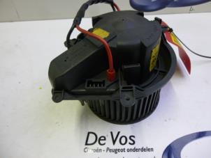 Używane Silnik wentylatora nagrzewnicy Citroen XM Cena € 70,00 Procedura marży oferowane przez De Vos Autodemontagebedrijf