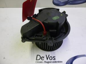 Używane Silnik wentylatora nagrzewnicy Citroen XM (Y3) 2.0 i Cena € 70,00 Procedura marży oferowane przez De Vos Autodemontagebedrijf