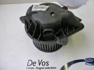 Usados Motor de ventilador de calefactor Peugeot 406 (8B) 1.8 16V Bifuel Precio € 55,00 Norma de margen ofrecido por De Vos Autodemontagebedrijf