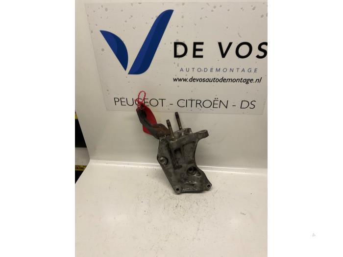 Used Engine mount Citroen Jumpy Price € 20,00 Margin scheme offered by De Vos Onderdelen
