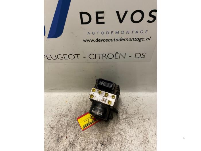 Gebrauchte ABS Pumpe Citroen Saxo Preis € 90,00 Margenregelung angeboten von De Vos Onderdelen