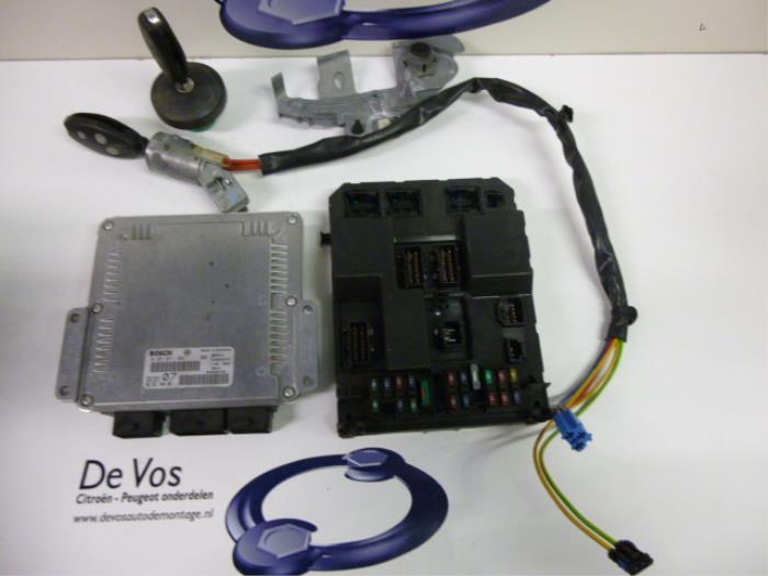 Engine management computer from a Citroen C5 2003