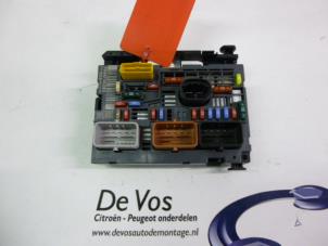 Used Fuse box Peugeot 308 SW (4E/H) 1.6 16V THP 150 Price € 135,00 Margin scheme offered by De Vos Autodemontagebedrijf