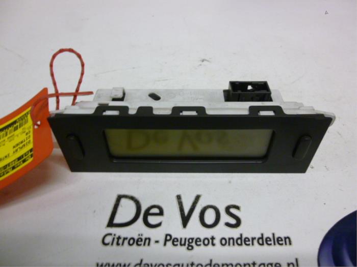 Begagnade Innerdisplay Citroen C8 (EA/EB) 2.0 HDi 16V Pris € 70,00 Marginaltabell erbjuds av De Vos Onderdelen