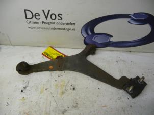 Used Front wishbone, left Citroen Saxo 1.1i X,SX Price € 45,00 Margin scheme offered by De Vos Autodemontagebedrijf