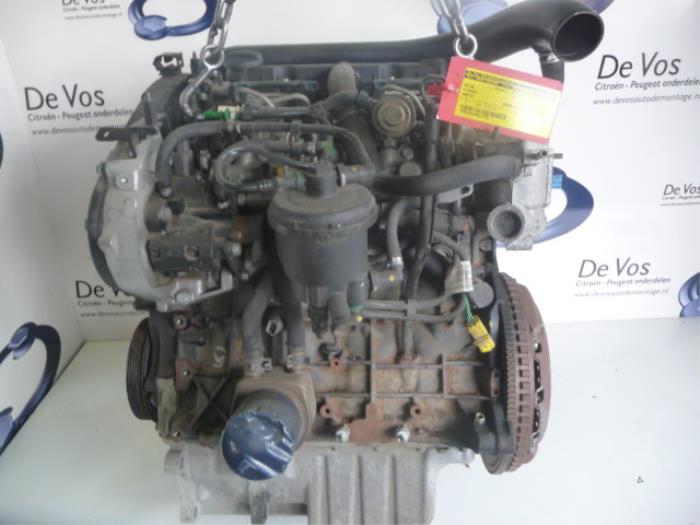 Engine from a Citroën Xantia (X2/X7) 2.0 HDi 90 1999