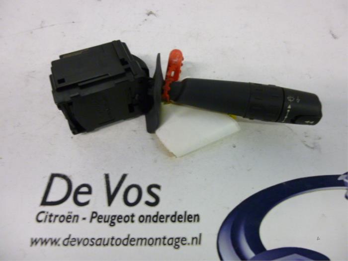 Scheibenwischer Schalter van een Peugeot 406 (8B) 1.8 16V 2001