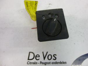 Używane Przelacznik swiatel Citroen Jumper Cena € 20,00 Procedura marży oferowane przez De Vos Autodemontagebedrijf