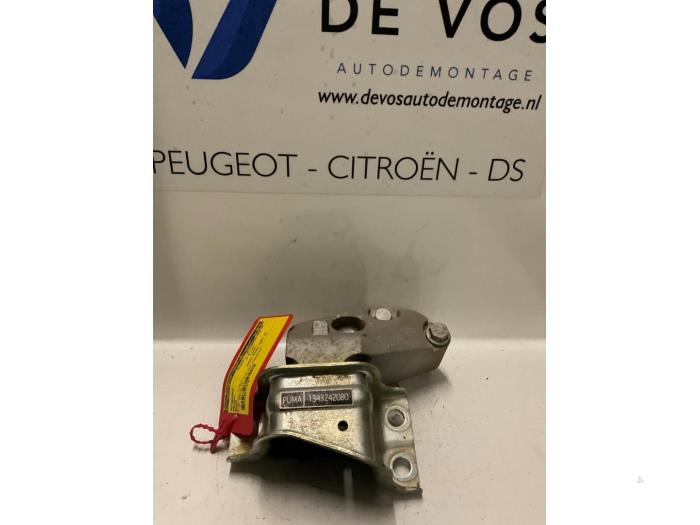 Used Engine mount Peugeot Boxer Price € 55,00 Margin scheme offered by De Vos Onderdelen