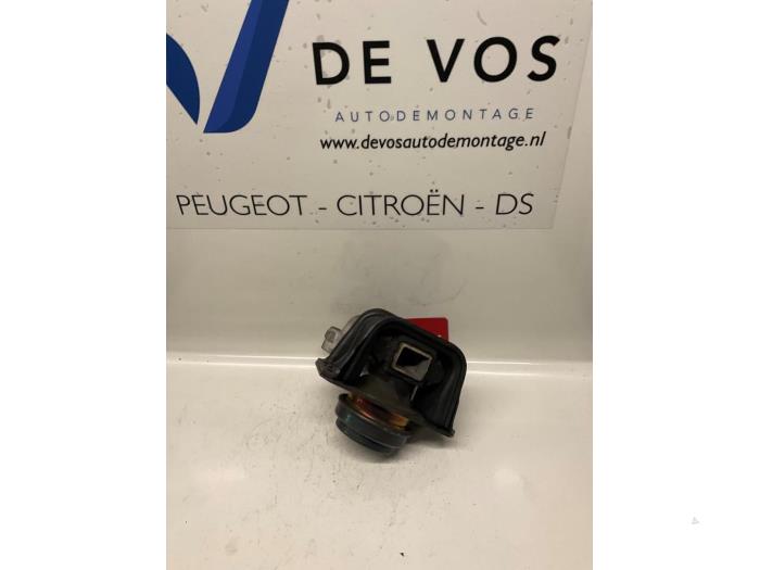 Used Engine mount Peugeot 307 (3A/C/D) 1.4 HDi Price € 30,00 Margin scheme offered by De Vos Onderdelen