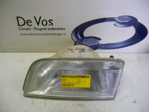 Używane Reflektor lewy Citroen ZX Cena € 35,00 Procedura marży oferowane przez De Vos Autodemontagebedrijf