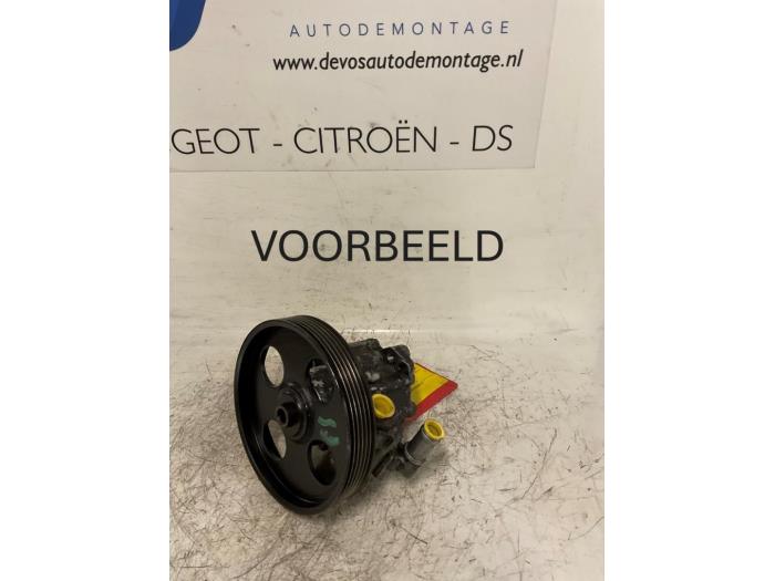 Usagé Pompe de direction Peugeot 406 (8B) 1.8 SR,SRX Prix € 70,00 Règlement à la marge proposé par De Vos Onderdelen