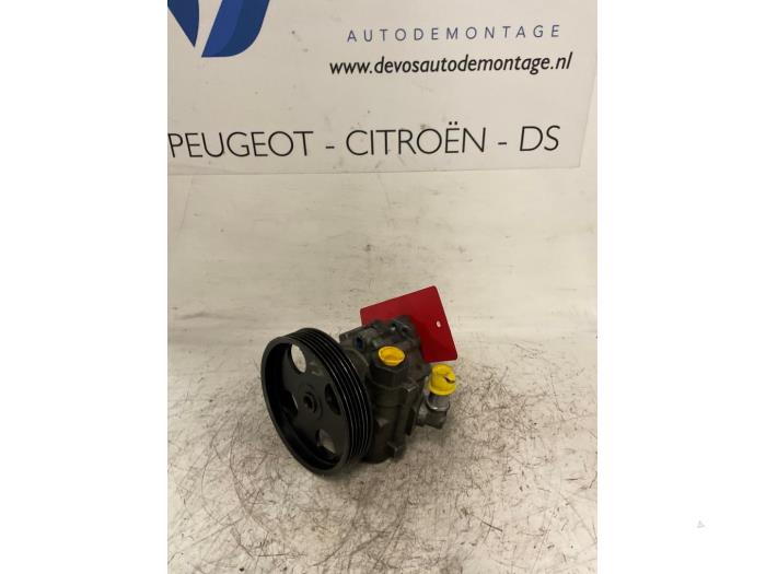 Usagé Pompe de direction Peugeot 406 Break (8E/F) 1.9 dT Prix € 70,00 Règlement à la marge proposé par De Vos Onderdelen