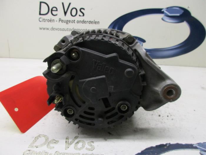 Dynamo van een Citroën Xantia Break (X1/2) 1.8i X,SX 1997
