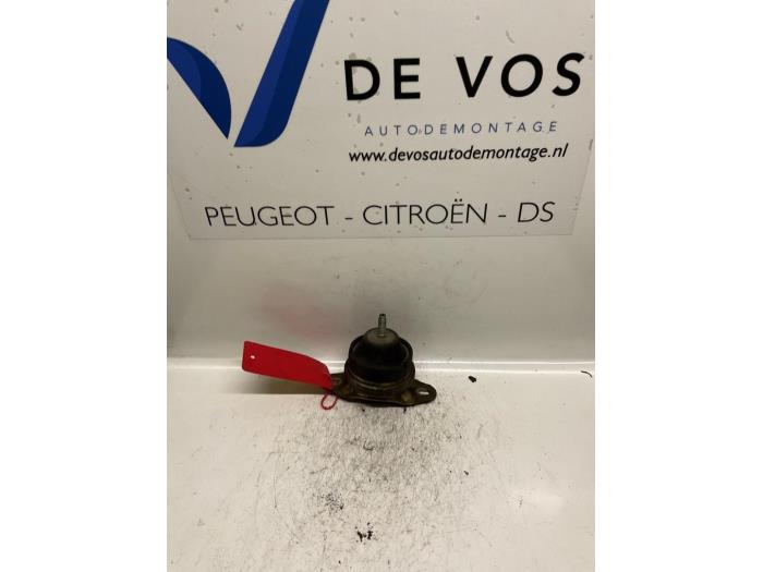 Usagé Support moteur Peugeot 806 2.0 16V Prix € 25,00 Règlement à la marge proposé par De Vos Onderdelen