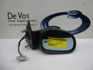Used Wing mirror, right Peugeot 406 (8B) 2.0 HDi 90 Price € 55,00 Margin scheme offered by De Vos Autodemontagebedrijf