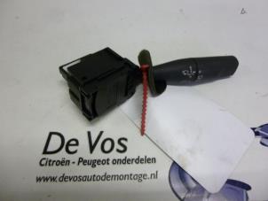 Used Wiper switch Peugeot 206 (2A/C/H/J/S) 1.6 16V Price € 25,00 Margin scheme offered by De Vos Autodemontagebedrijf