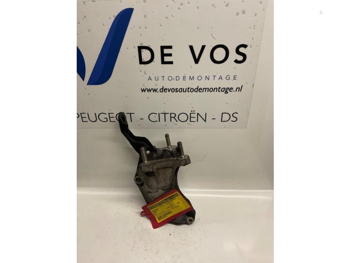 Used Engine mount Peugeot 306 (7A/C/S) 1.9 D,XND,XAD Price € 15,00 Margin scheme offered by De Vos Onderdelen