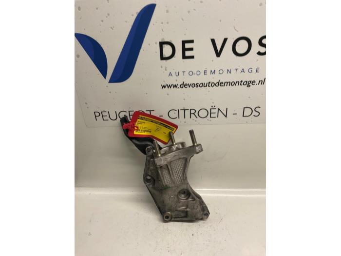 Used Engine mount Peugeot 306 Price € 25,00 Margin scheme offered by De Vos Onderdelen