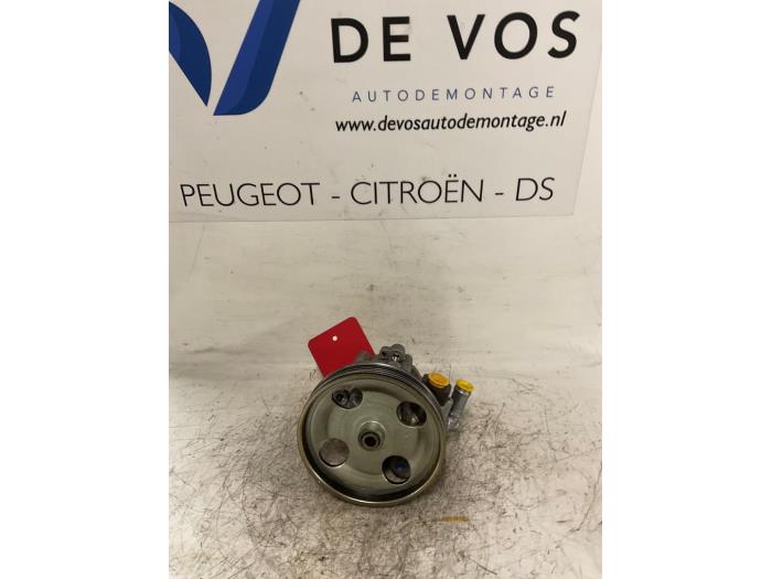 Usagé Pompe direction assistée Peugeot 607 (9D/U) 2.0 16V Prix € 70,00 Règlement à la marge proposé par De Vos Onderdelen