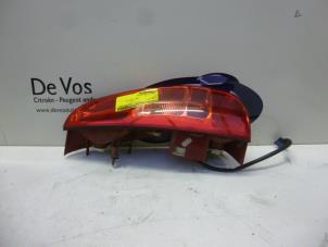 Used Taillight, left Peugeot 807 2.0 HDi 16V Price € 55,00 Margin scheme offered by De Vos Autodemontagebedrijf