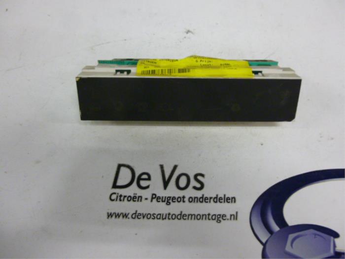 Begagnade Innerdisplay Citroen XM (Y4) 2.0 i 16V Pris € 45,00 Marginaltabell erbjuds av De Vos Onderdelen
