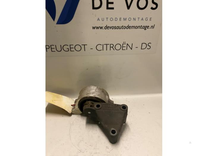 Used Engine mount Citroen Jumper (23) 2.8 D Price € 45,00 Margin scheme offered by De Vos Onderdelen
