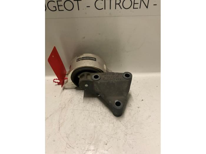 Used Engine mount Citroen Jumper (23) 2.8 D Price € 45,00 Margin scheme offered by De Vos Onderdelen
