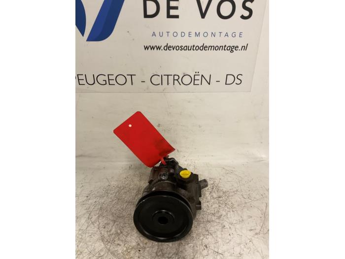 Usagé Pompe de direction Peugeot Boxer (230L) 1.9dT 270C Prix € 100,00 Règlement à la marge proposé par De Vos Onderdelen