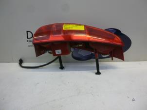 Used Taillight, right Peugeot 807 2.2 HDiF 16V Price € 55,00 Margin scheme offered by De Vos Autodemontagebedrijf