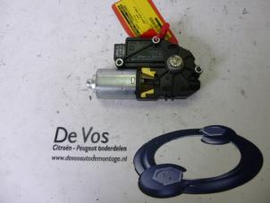 Used Sunroof motor Peugeot 407 (6D) 1.6 HDi 16V Price € 100,00 Margin scheme offered by De Vos Autodemontagebedrijf