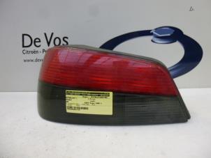 Używane Tylne swiatlo pozycyjne lewe Peugeot 306 (7A/C/S) 1.9 D Cena € 35,00 Procedura marży oferowane przez De Vos Autodemontagebedrijf
